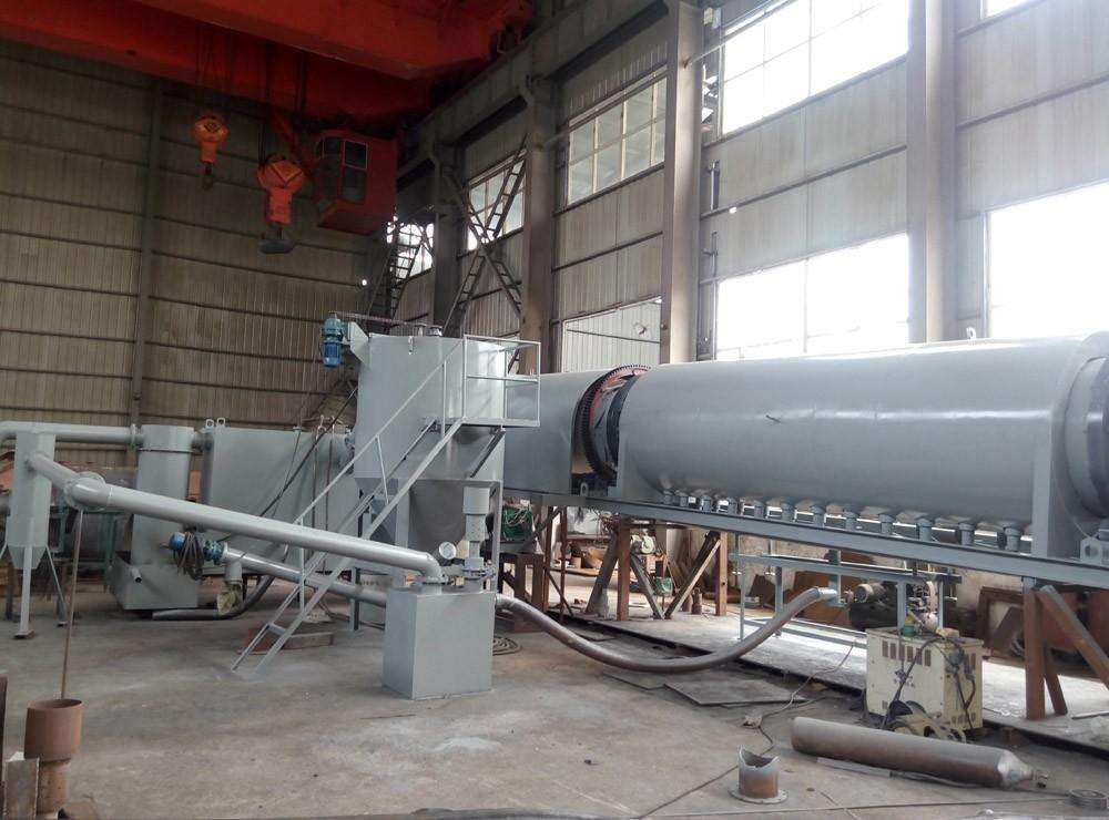 連續(xù)式污泥炭化爐生產(chǎn)過程，污泥熱解滾筒炭化爐設(shè)備成品率高